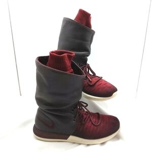 Nike Roshe Two Hi Flyknit Sneaker Boots Womens Sz 7 Burgundy‎ Leather Knit 2016